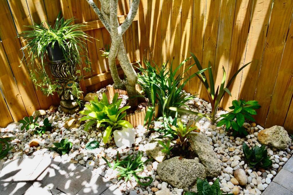 Tropical Retreat Near Beaches, Cruise Terminals Merritt Island Экстерьер фото