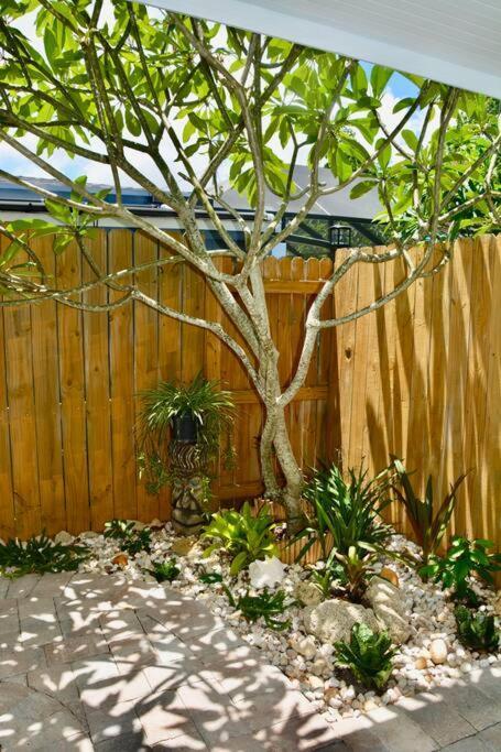 Tropical Retreat Near Beaches, Cruise Terminals Merritt Island Экстерьер фото