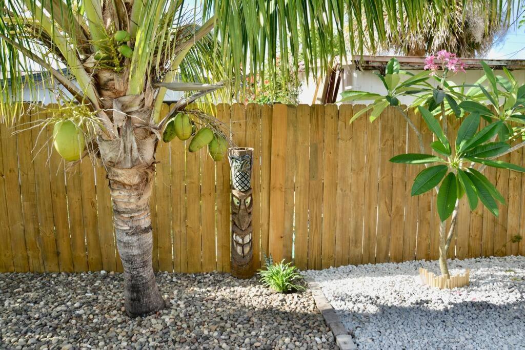 Tropical Retreat Near Beaches, Cruise Terminals Merritt Island Экстерьер фото