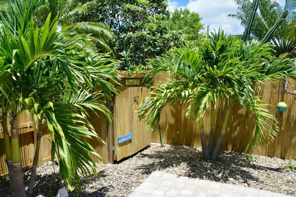 Tropical Retreat Near Beaches, Cruise Terminals Merritt Island Экстерьер фото