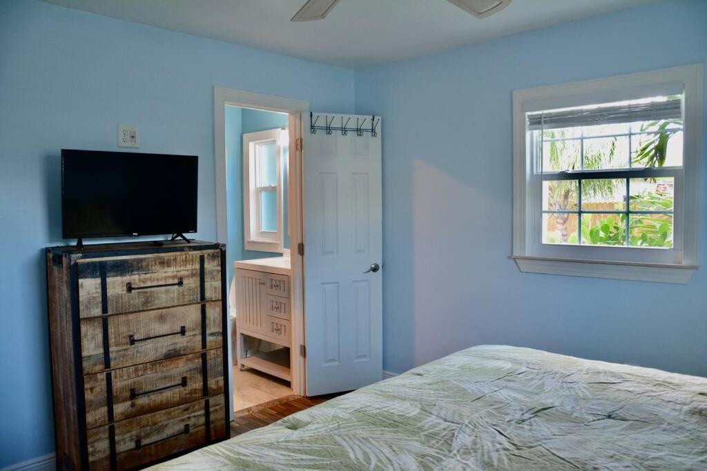 Tropical Retreat Near Beaches, Cruise Terminals Merritt Island Экстерьер фото